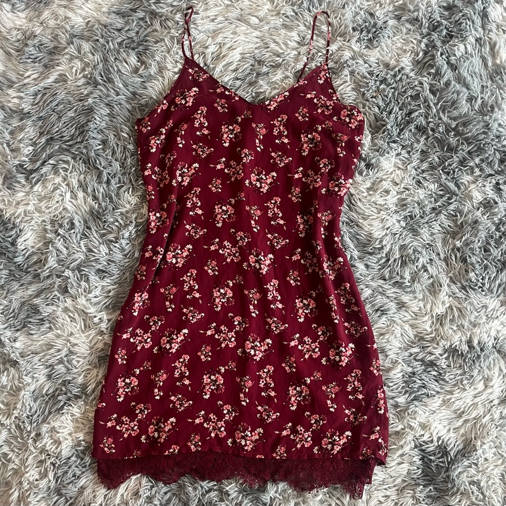 H&M Cranberry Red Floral Print Slip Mini Dress with Lace Trim- Size US‎ 8